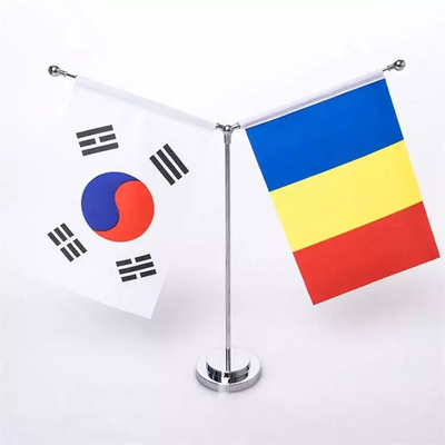 금속 폴과 100D 폴리에스테르 직물 맞춘 책상 국기 사무실 테이블 국기